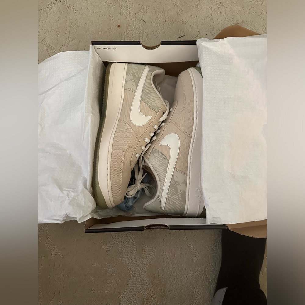 Men’s Nike Air Force 1 - Limited edition Jones Beach sneakers. Size 12.